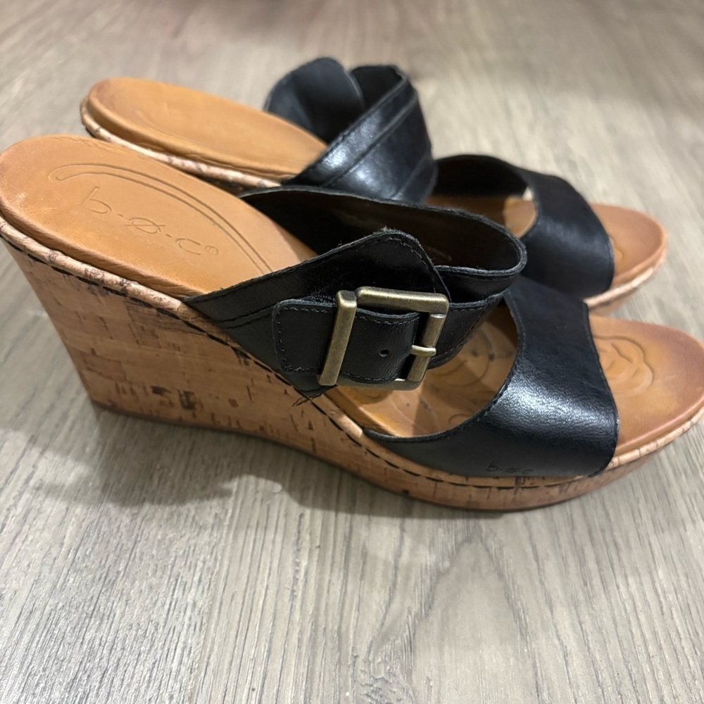 B.O.C Women's Black Faux Leather Cork Wedge Slip On Sangre Sandal Sz 10M Coastal